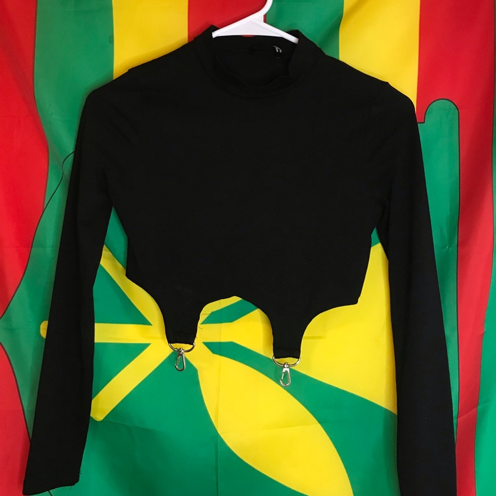 Black cropped long sleeve top from shein